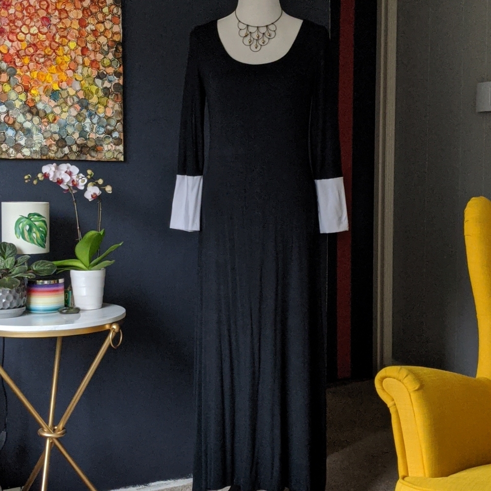 Custom black/white jersey dress